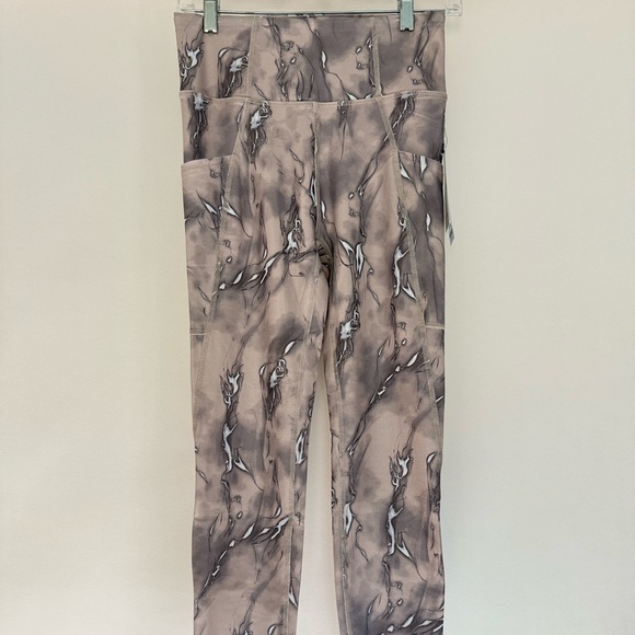 Nine West Pants - NWT Nine West Beige and White Activewear Leggings